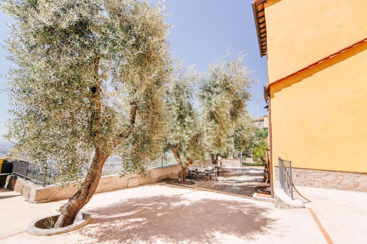 Holiday Home Il Borgo Degli Agrumi Uzzano Exterior photo